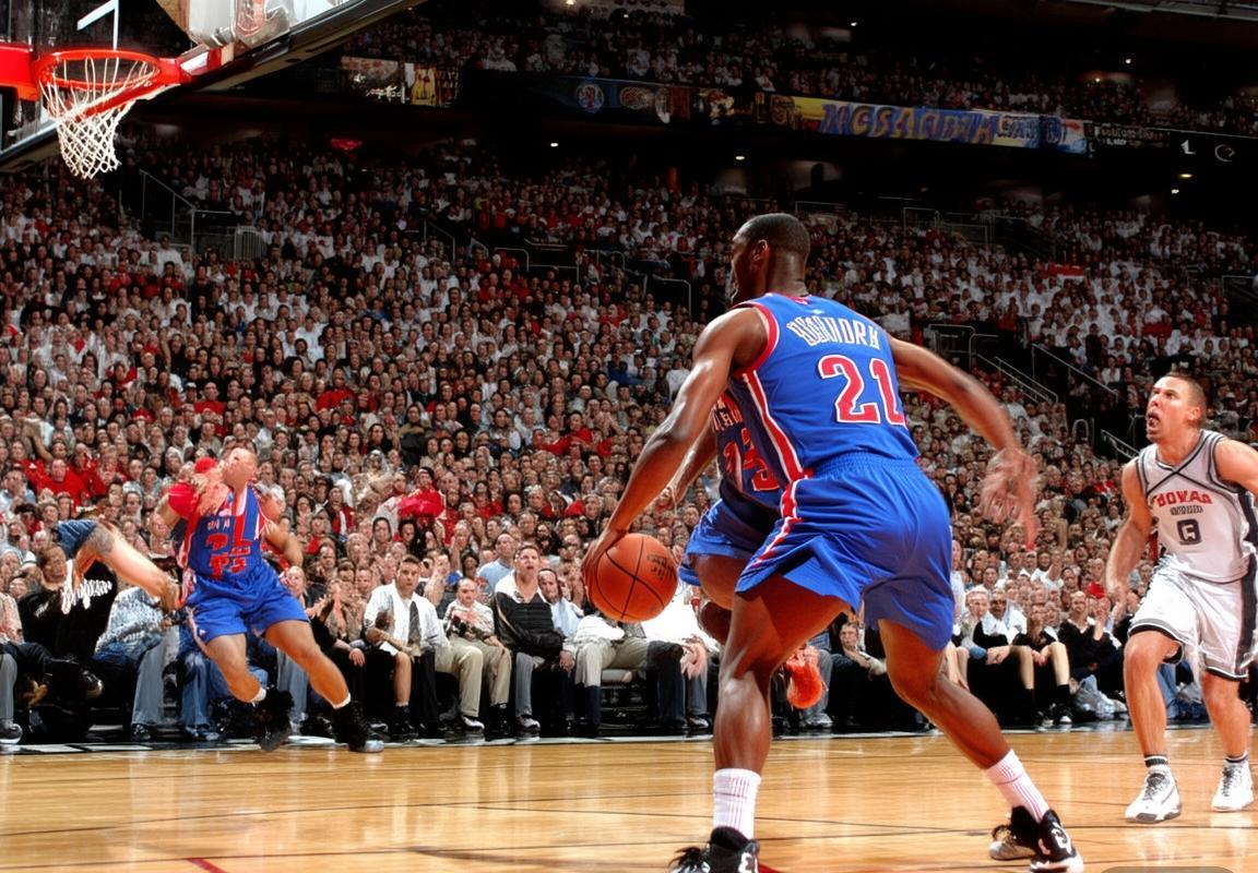 2005年NBA总决赛：活塞VS马刺巅峰对决与马刺夺冠传奇(图1)