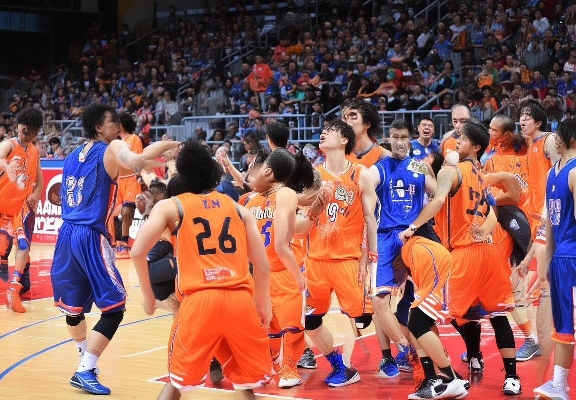 2017 CBA广厦VS福建：巅峰对决经典回顾(图2)